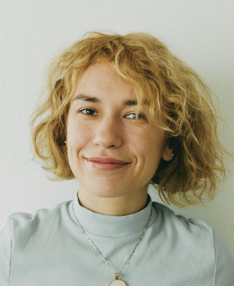 Alice Antonínová, studiový portrét